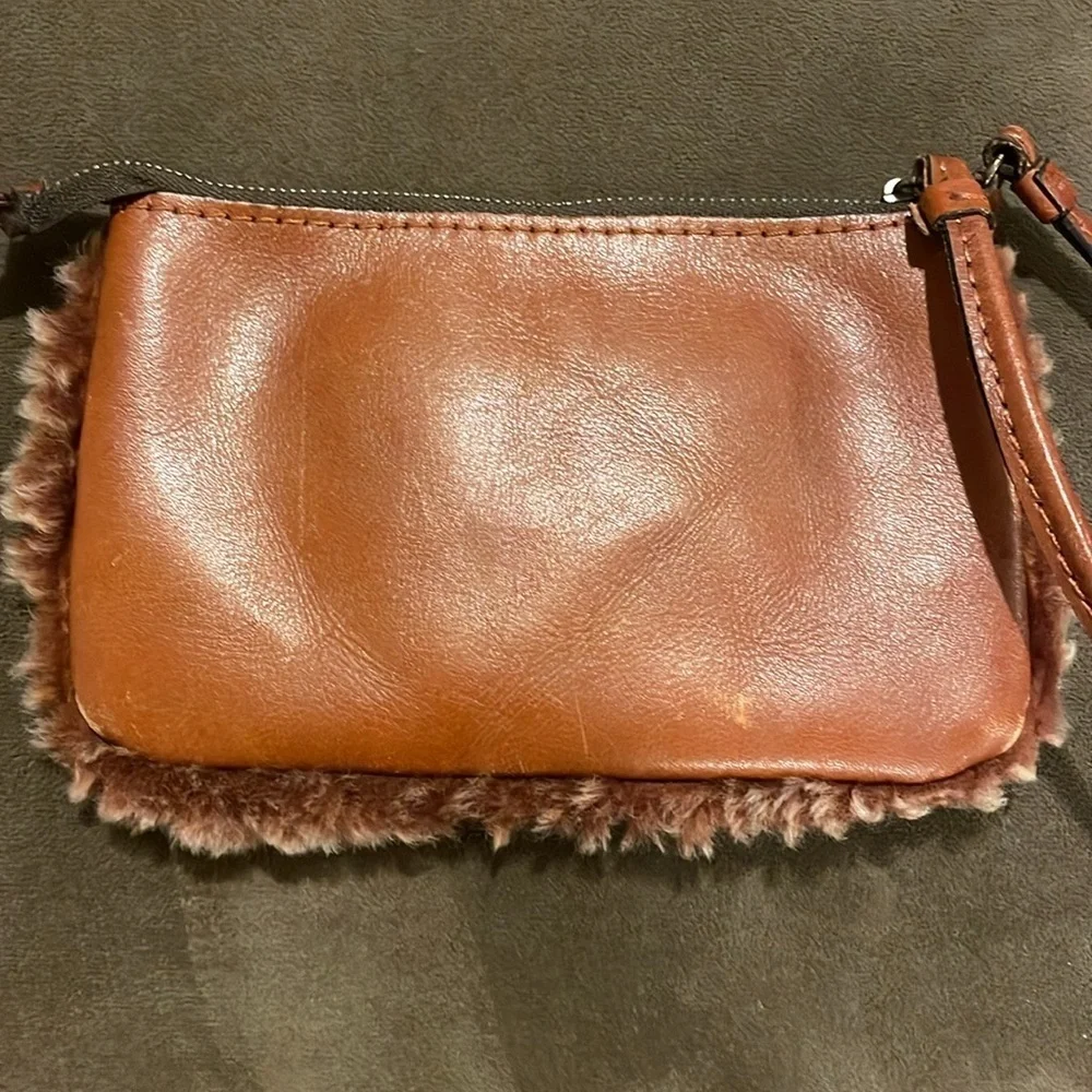 Patricia Nash wristlet - Picture 4 of 8